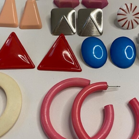 Vintage 1980/ 90's earrings lot. 39 pairs. Pierced  ears all styles. - Picture 8 of 16